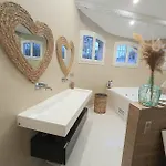 Thaïs Villa