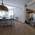 Thaïs Villa